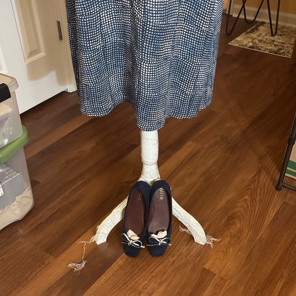 Anne Klein Blue and White Midi Dress - Picture 3 of 6